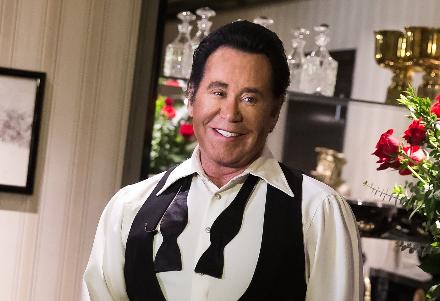 Who Is Wayne Newton?