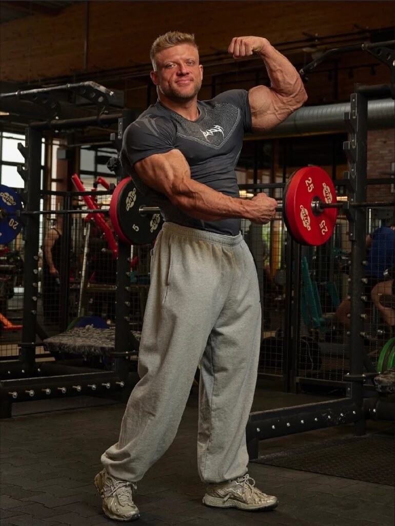 Physical Appearance and Stage Look