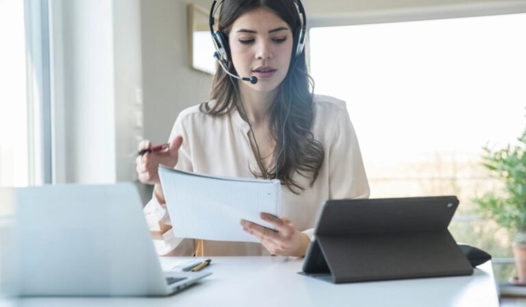 Streamlining Your Business: How Virtual Assistants Simplify Daily Operations