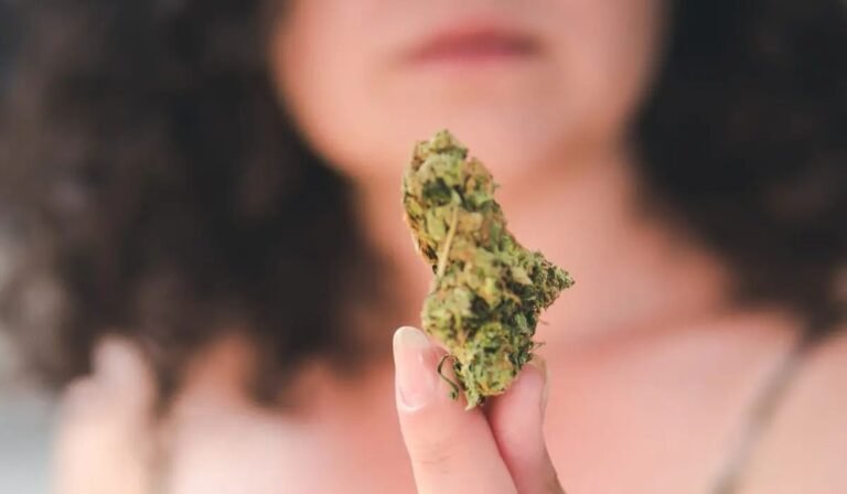 THCA Flower: Benefits and Practical Uses