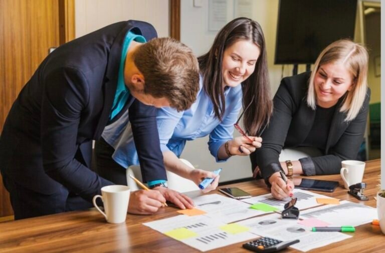 How Business Accountants Support Strategic Planning Initiatives